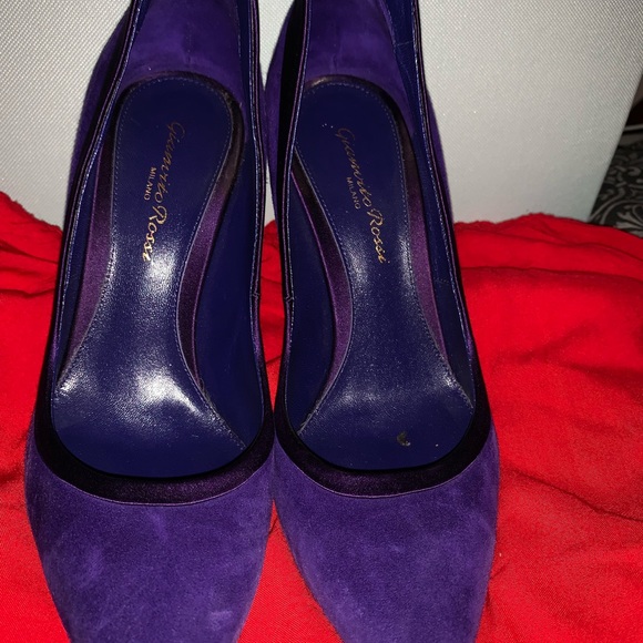 Pumps - Picture 2 of 6